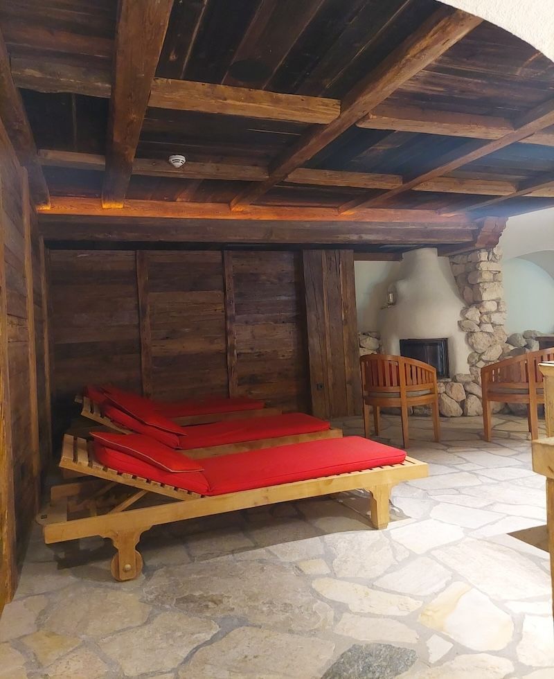 SPA Bereich mit Liegestühlen